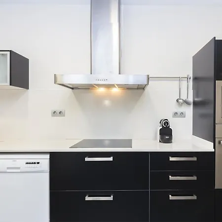 Key Sagrada Familia & Park Guell Apartment *